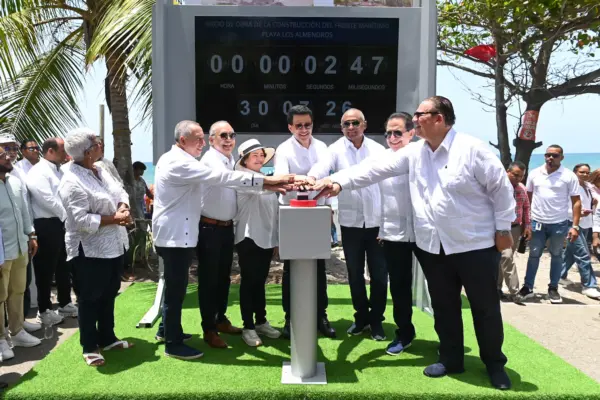 David Collado deja iniciadas obras turísticas en Baní