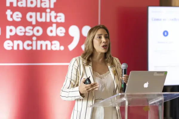 Endocrinóloga Maricela Ramírez habla sobre problemas de salud que se exacerban con la obesidad.