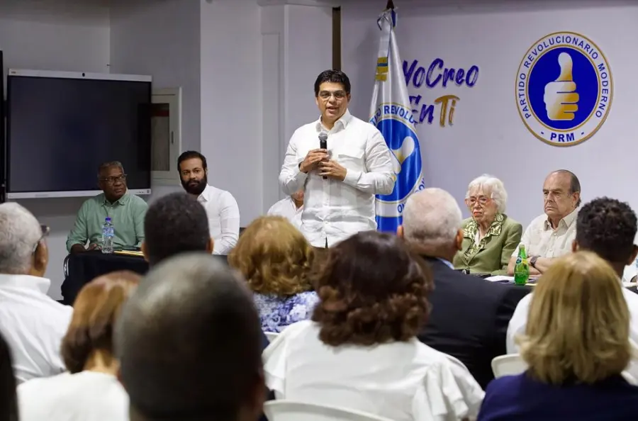 Fellito Suberví como presidente de la organización en la capital de la República.jpg.