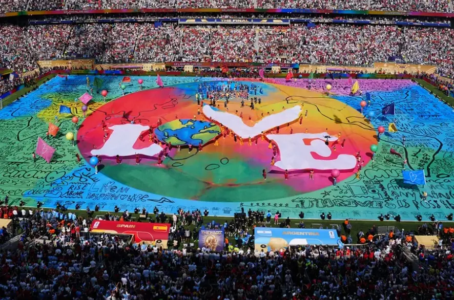 Fotografía que muestra el show de medio tiempo este domingo, en el partido de la final del Mundial de la FIFA 2026 entre España y Argentina en el estadio MetLife en Nueva Jersey