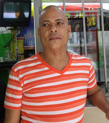 ¿Más ahorro o más gasto? La compra de electricidad por recarga divide a los consumidores en los barrios