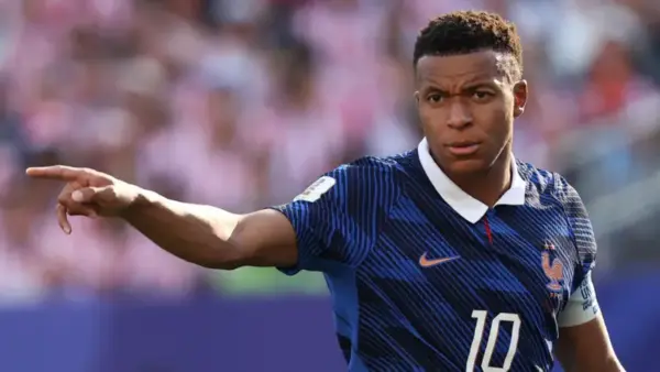 Kylian Mbappé marcó dos goles en los partidos contra Senegal, Irak y Suecia antes de anotar en un penal contra Paraguay.