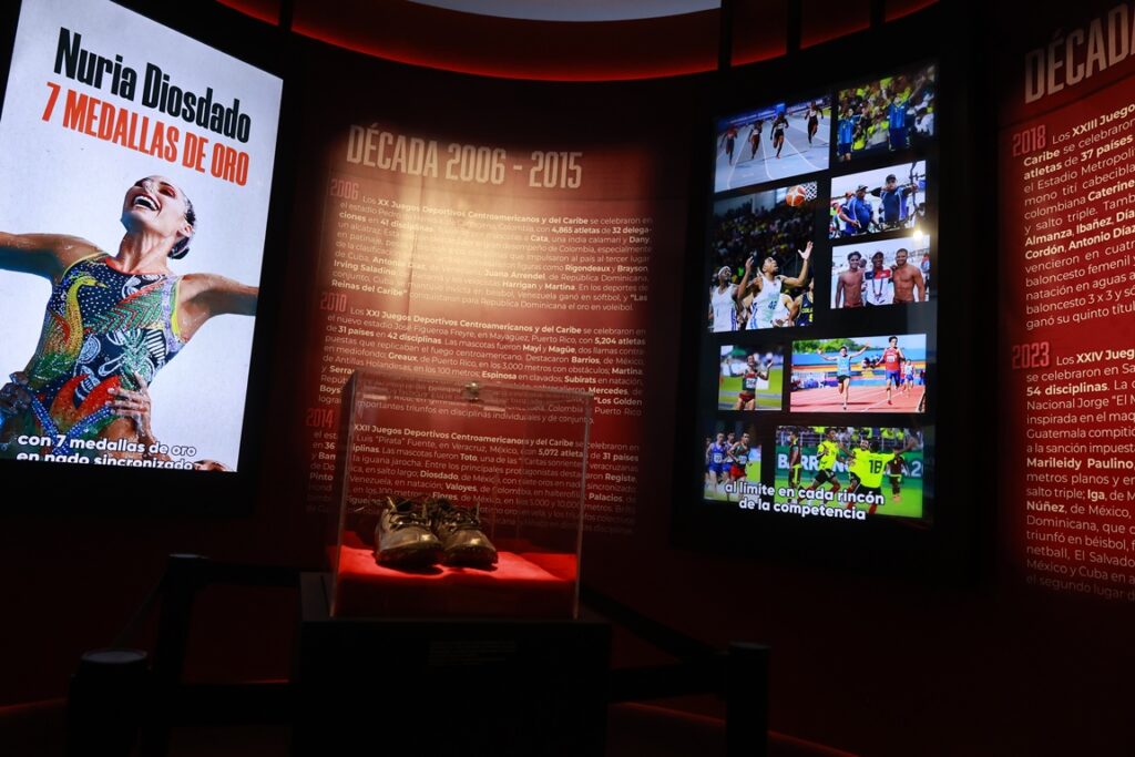 La exposición hace una línea de tiempo de la historia de los Juegos. Elieser Tapia.