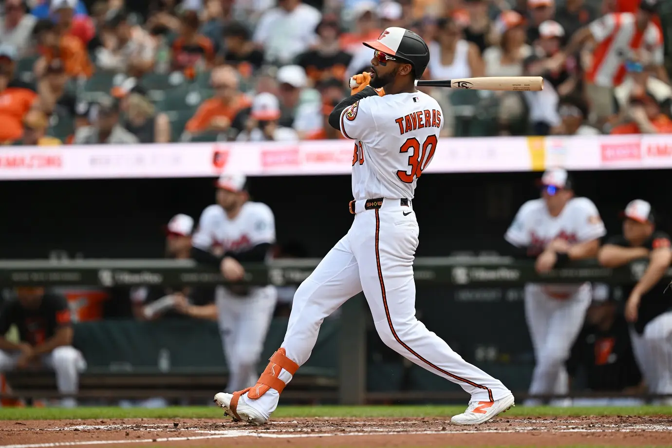 Leody Taveras, Samuel Basallo, Marcell Ozuna y Denzer Guzmán la sacan; Willy Adames y Manny Machado dan tres hits