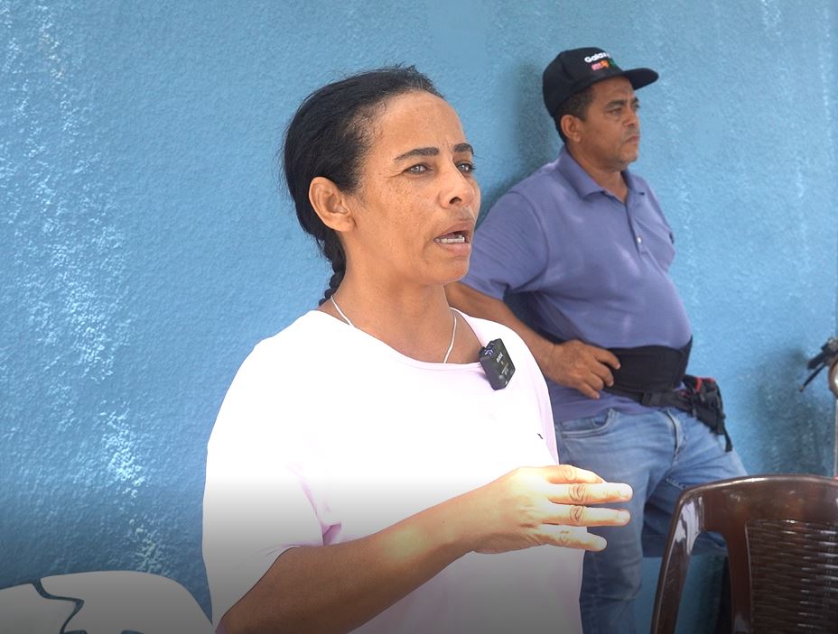 "Nos llevan presos como delincuentes": el clamor de una mujer que vende semillas en la calle para sustentar a sus cuatro hijos
