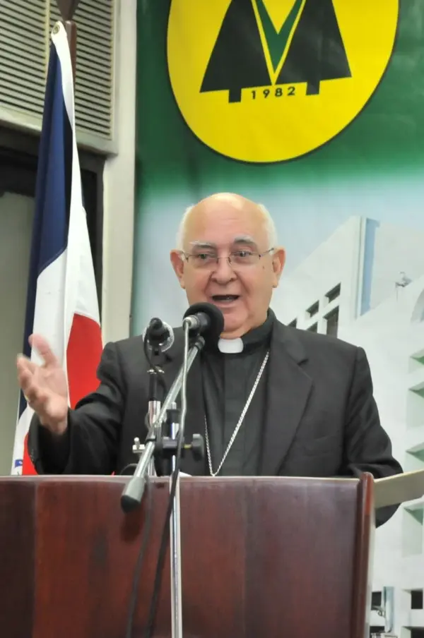 Monseñor Antonio Camilo, obispo emérito de La Vega, deja en la comunidad una notable huella de su trabajo pastoral. Foto: Cooperativa Vega Real.