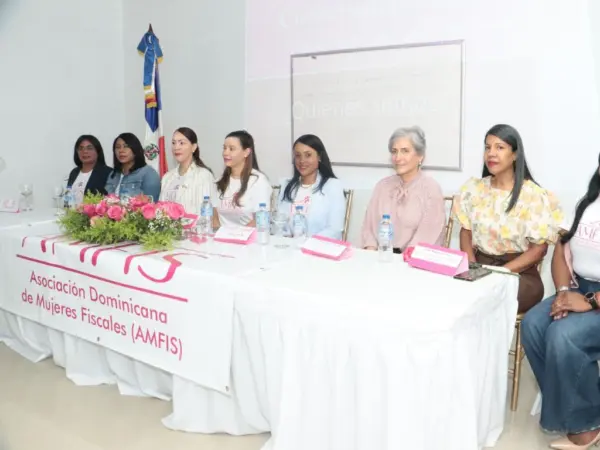 Mujeres fiscales