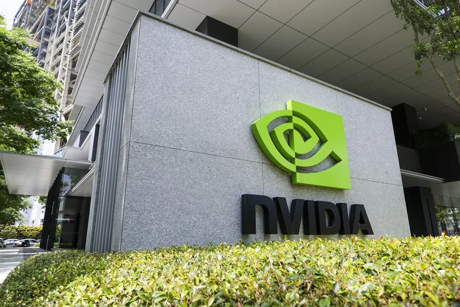 Apple destrona a Nvidia como la empresa más valiosa del mundo tras una caída del 4,9 % en la bolsa