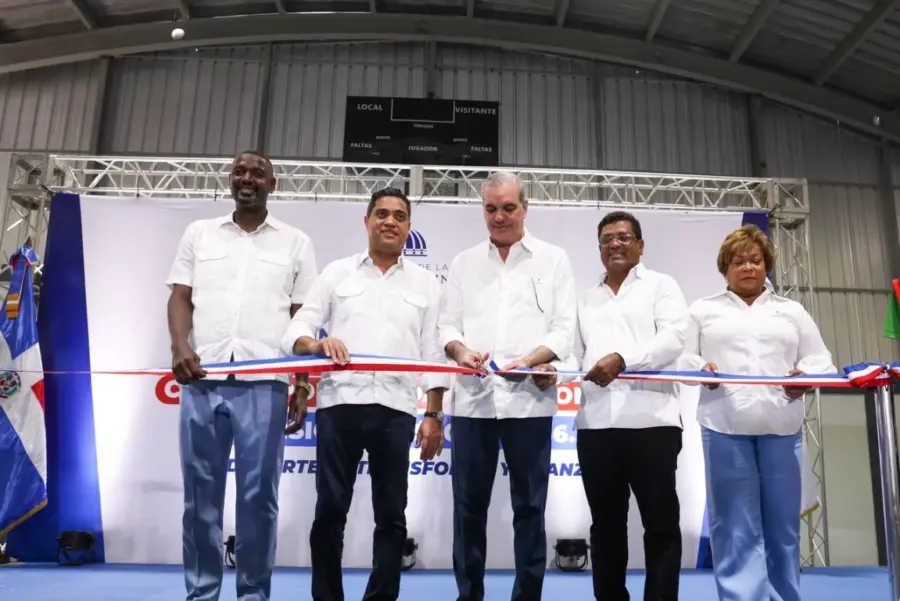 Presidente Abinader-entrega