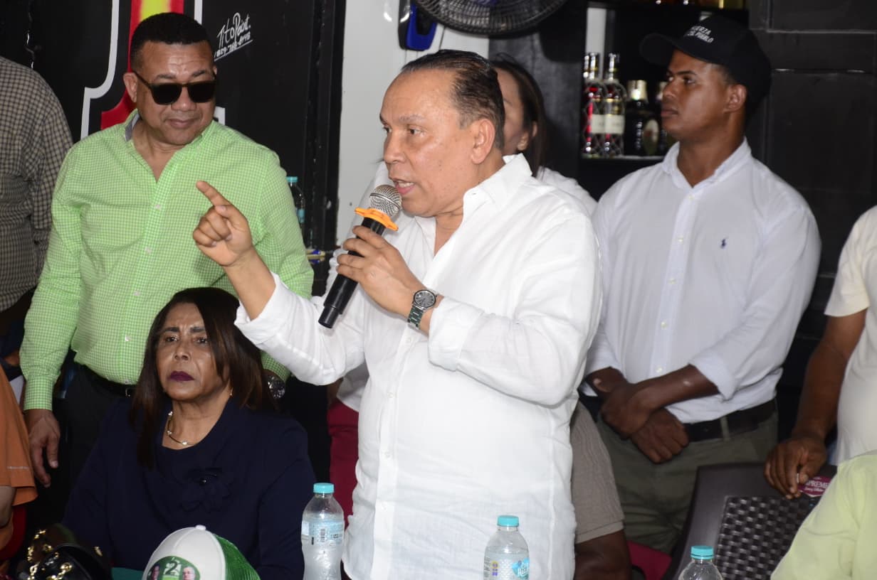 Radhamés Jiménez acusa al Gobierno de dar la espalda a la juventud