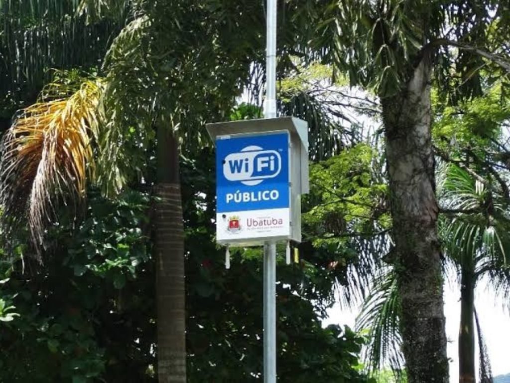 ¿Cuál es el peligro de utilizar redes Wi-Fi públicas?