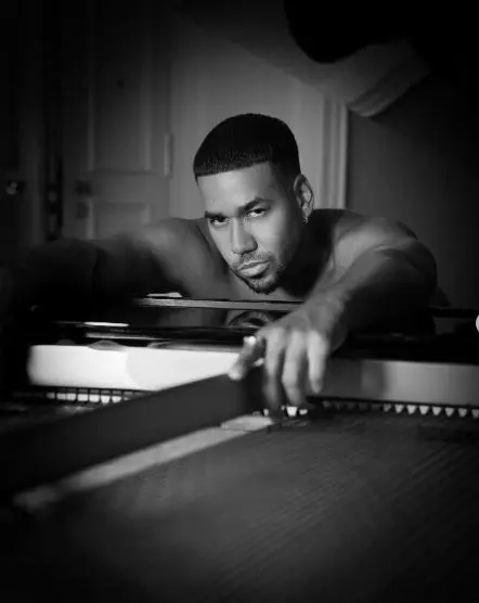Romeo Santos celebra sus 45 años con una descomposición de su propia bachata