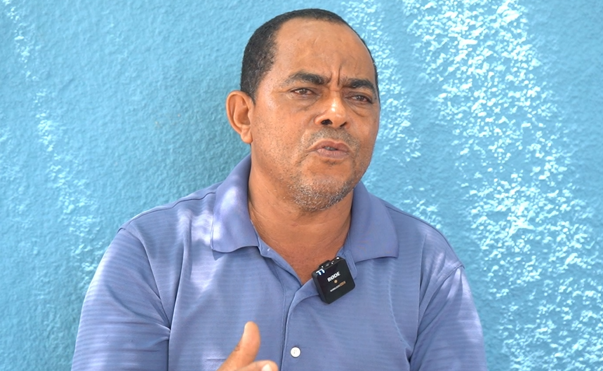 Entre alfombras y recuerdos: un padre enfrenta la ausencia de su hijo cada Día del Padre