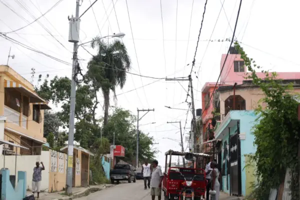 Sector-Carlos-Alvares-Villa Mella-luz
