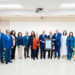 Senado reconoce trayectoria del empresario farmacéutico Jaime Sued