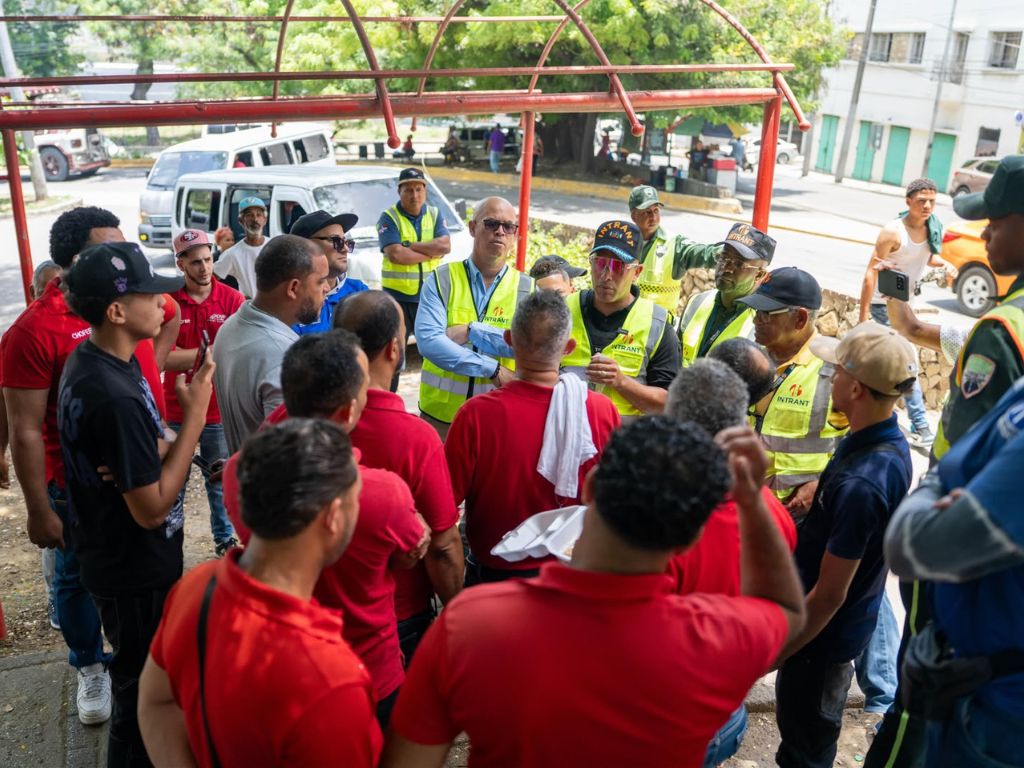 INTRANT interviene 17 rutas de transporte en Santiago por alzas no autorizadas en el pasaje
