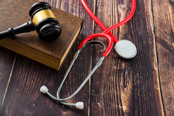 Tribunal-Medico-revela-448-procesos-disciplinarios-faltas-contra-etica-medica-articulos-colegio-medico-colombiano-medicina-medicos-epicrisis-ciencia-medicos