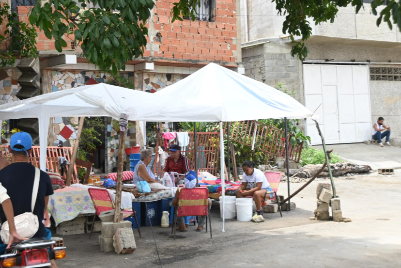 Casas de campaña, el hogar improvisado de miles de familias en La Guaira luego del terremoto