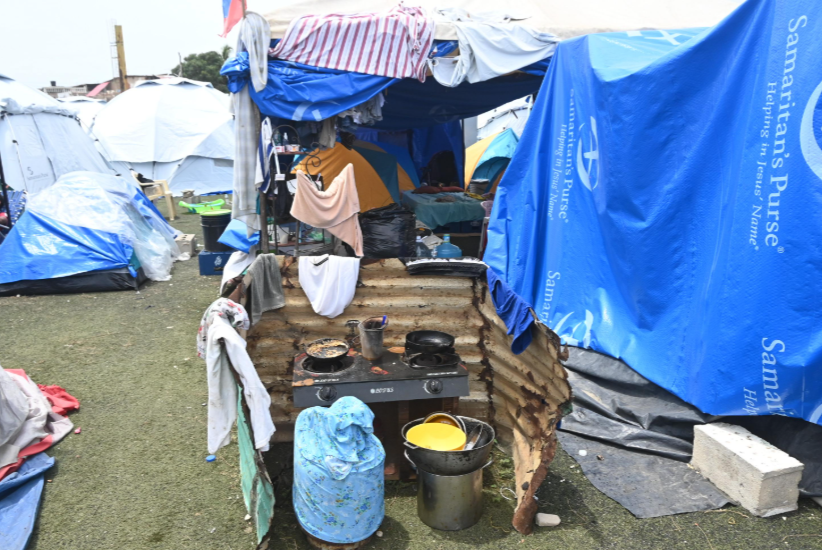 Casas de campaña, el hogar improvisado de miles de familias en La Guaira luego del terremoto