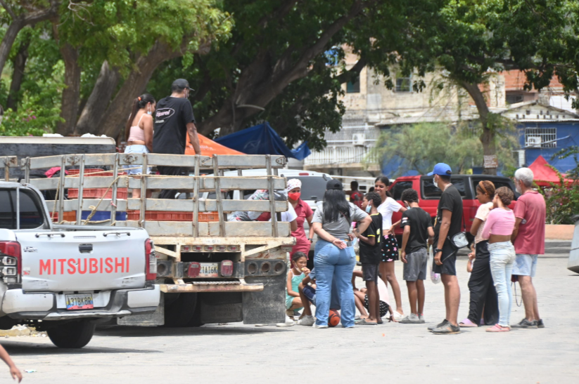 Casas de campaña, el hogar improvisado de miles de familias en La Guaira luego del terremoto