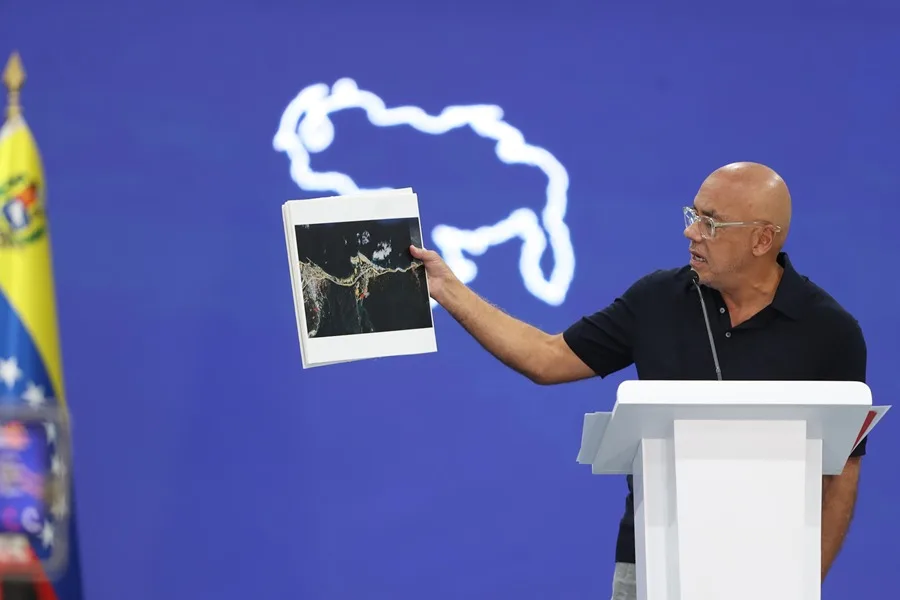 El presidente del Parlamento, Jorge Rodríguez, informó en una rueda de prensa sobre la situación de Venezuela tras los terremotos, este 11 de julio de 2026, en Caracas (Venezuela). EFE