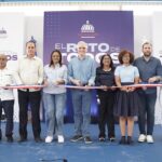 Ministro de Educación entrega escuela y techado de liceo en Las Terrenas