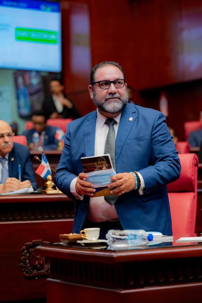 Rogelio Genao: "Si había mordaza en el nuevo Código, con la modificación ya está quitada; no hay tapaboca"