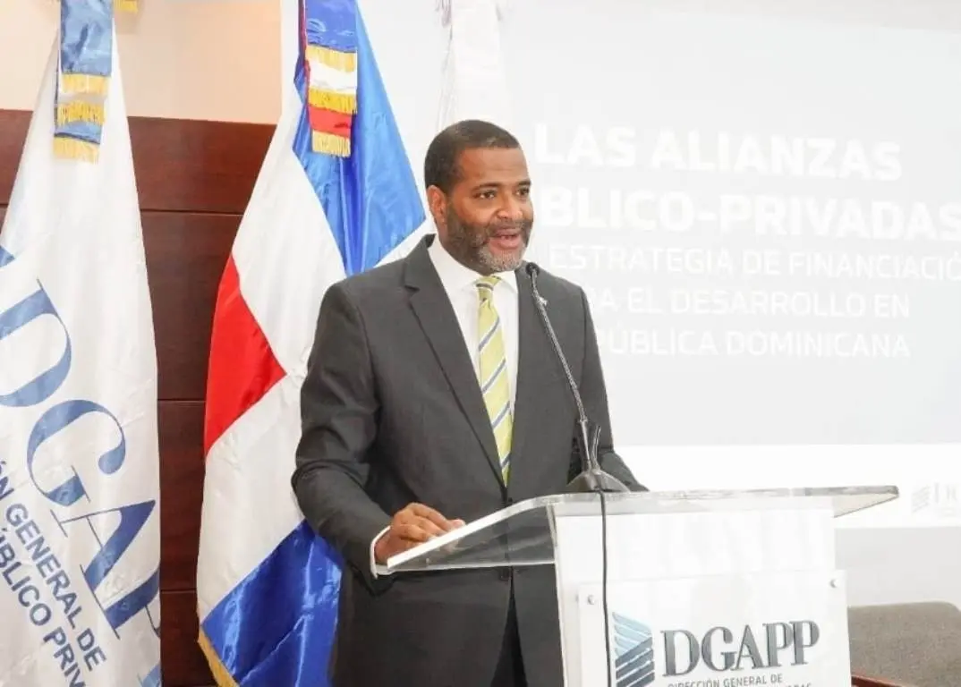 Andrés Lugo Risk resalta el papel de las alianzas público-privadas en el desarrollo nacional