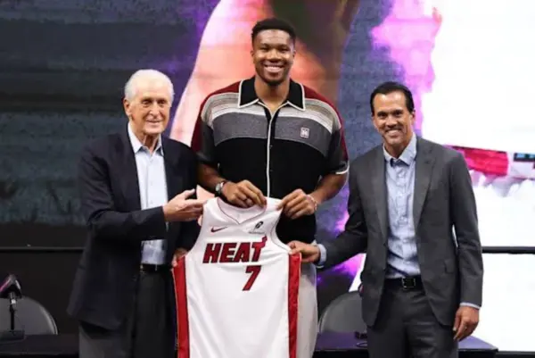 antetokoumpo