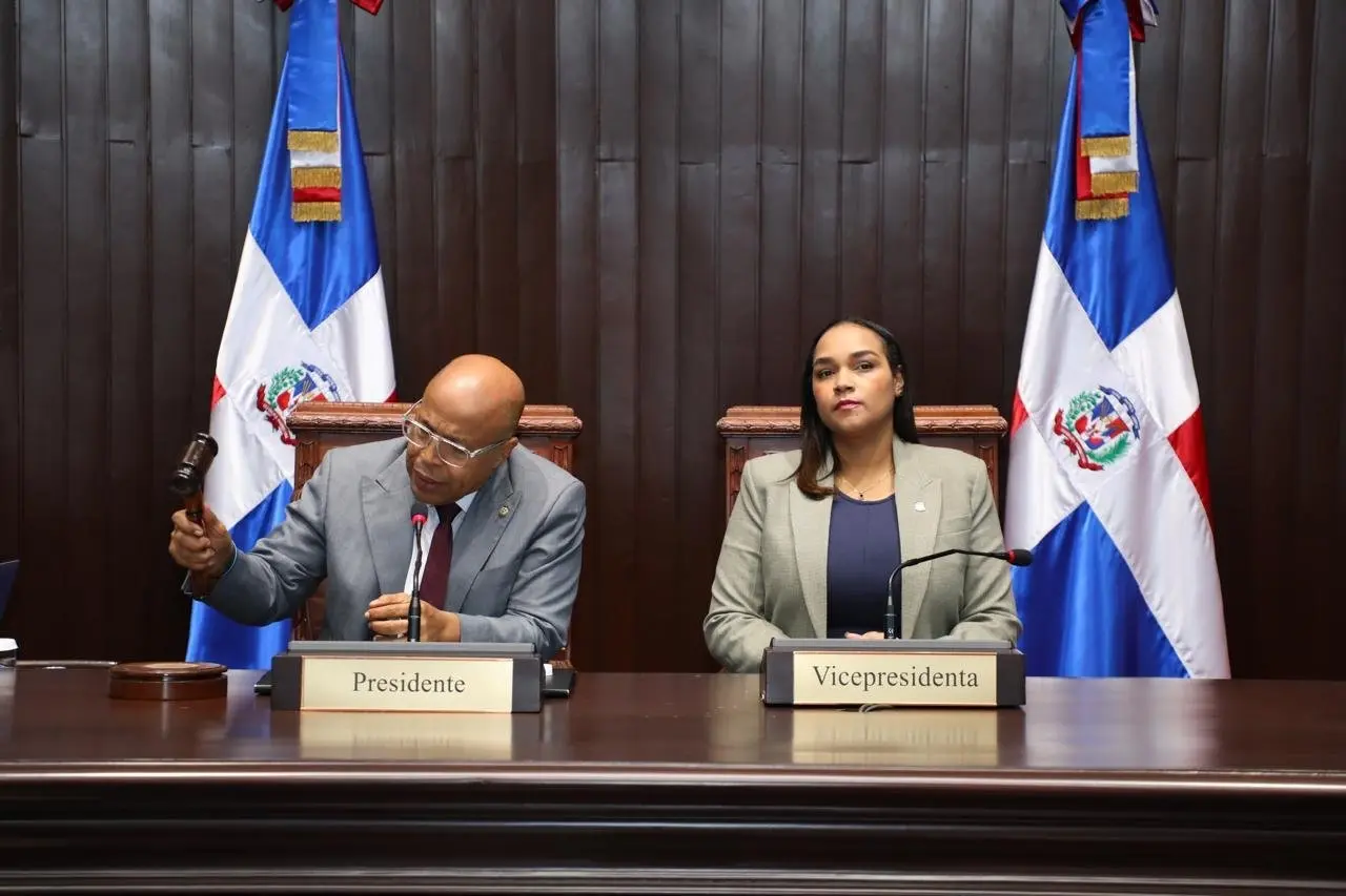 Diputados aplazan sesión para las 2:00 p.m. a la espera del informe sobre el Código Penal