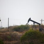 El petróleo de Texas sube un 0,6 % tras nuevos ataques de EEUU e Irán, hasta 73,96 dólares