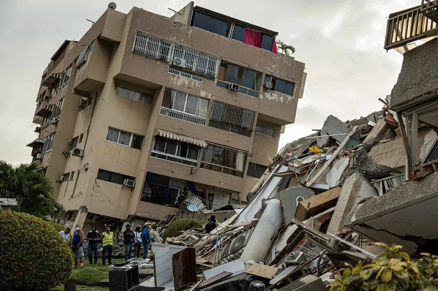 Según la líder chavista, hay, al menos, 855 edificios afectados por los sismos, que han dejado al menos 2.595 muertos y 12.400 heridos.