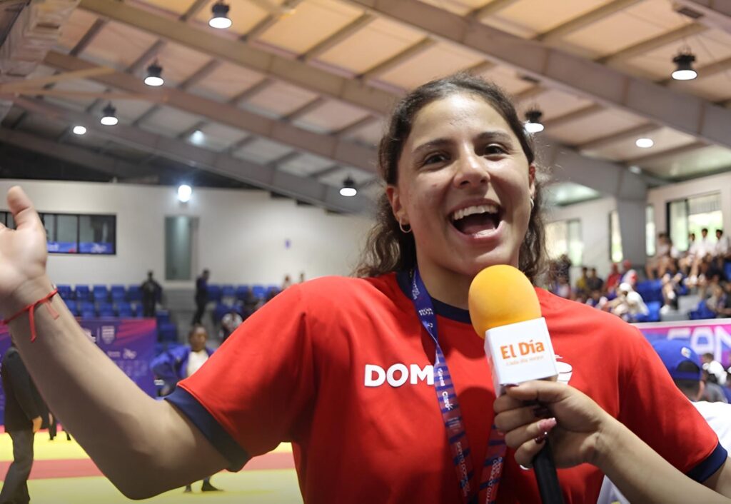 "Me encanta RD, la vibra, la bulla... me encanta este país": Esmeralda Damiano tras conquistar el Oro en Centroamericanos
