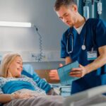 ¿Cambia el trato a los pacientes entre hospitales y clínicas?