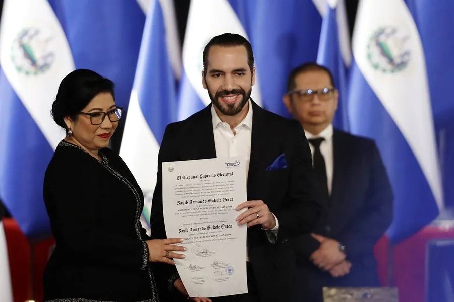 Nayib Bukele, que busca su tercer mandato, defiende la reelección indefinida en El Salvador