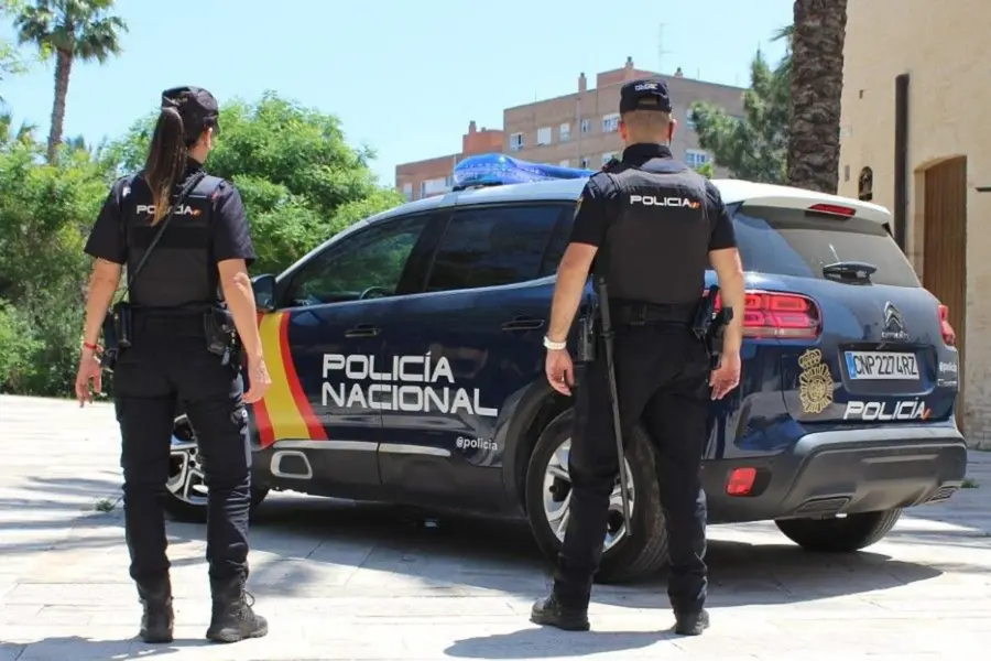 policia_salon2