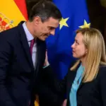 España impone controles fronterizos a Italia y se agudiza la tensión entre Sánchez y Meloni por la llegada de migrantes a Ceuta