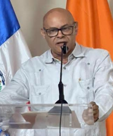 Juan Núñez Batista, secretario general.