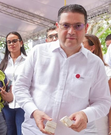 Eduardo Sanz Lovatón, ministro de Industria.