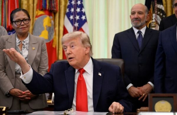Donald Trump es presionado por un acuerdo de paz.