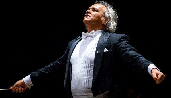 José Antonio Molina, director de la Orquesta Sinfónica Nacional, institución que  tiene un  legado de 85 años de fundada.
