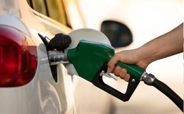 Conflictos internacionales afectan  precios combustibles.