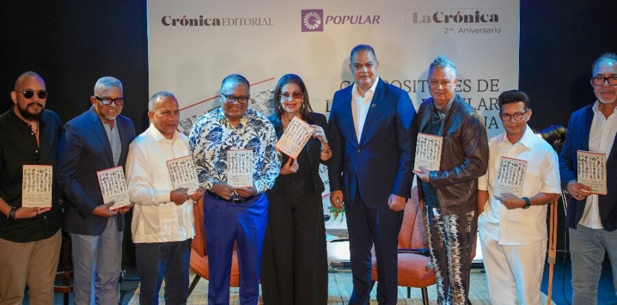Máximo Jiménez presenta libro en compañía de compositores y miembros de  Sgacedom.