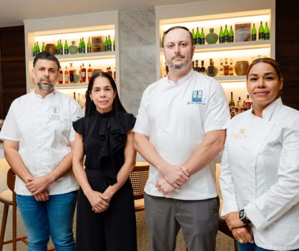 Ricardo Abreu, Francina Marte de Tiburcio, Adin Langille y María Marte.