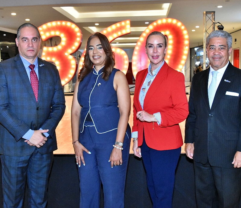 Domingo Guzmán, Marisol Fermín, María Catherine de Freitas y Juan José Guerrero.