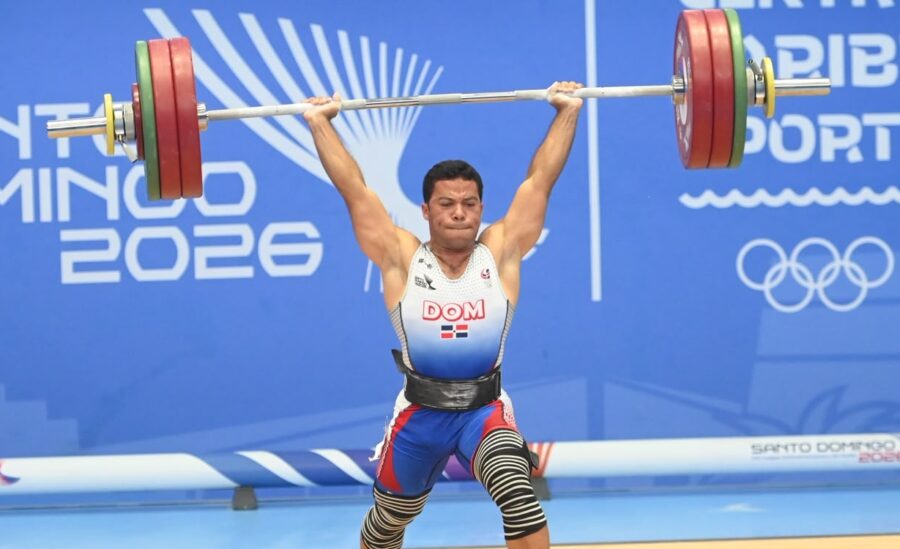 El dominicano Luis García durante su competencia ayer en la categoría de los 60 kilogramos