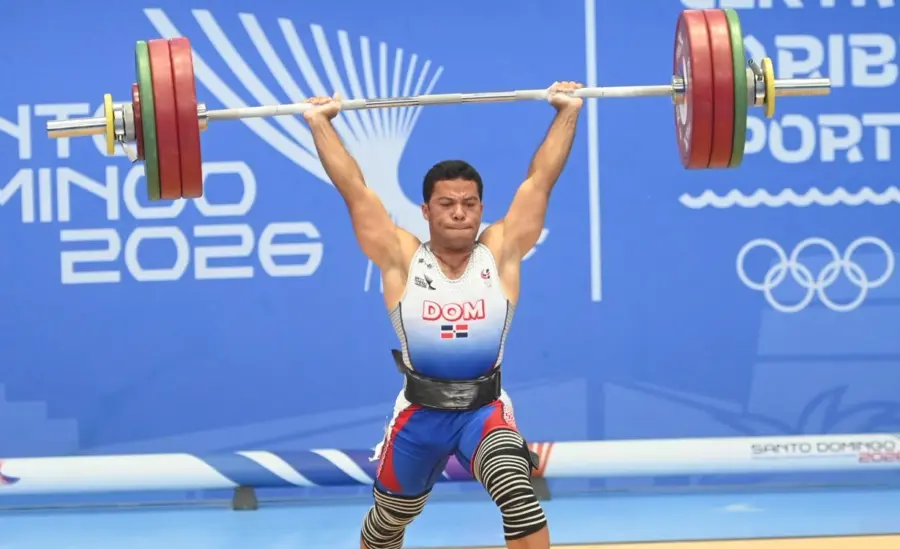 El dominicano Luis García durante su competencia ayer en la categoría de los 60 kilogramos
