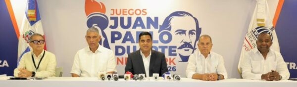 El ministro de Deportes, Kelvin Cruz, lideró ayer el anuncio.