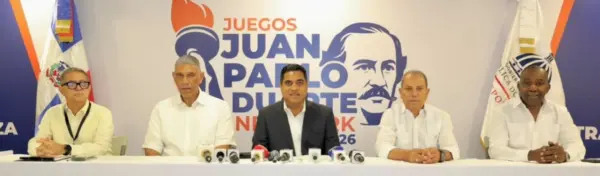 El ministro de Deportes, Kelvin Cruz, lideró ayer el anuncio.