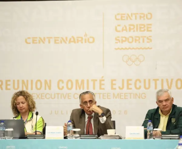 Luis Mejía Oviedo encabezó reunión de Centro Caribe Sports.